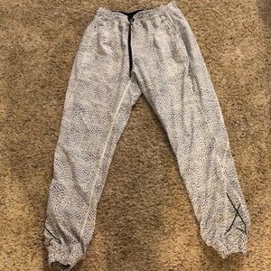 Lulu lemon wind breaker pants